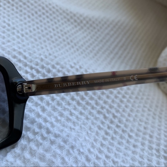 Burberry Sunglasses Rectangular Black Frame with Grey Lenses - Picture 10 of 16